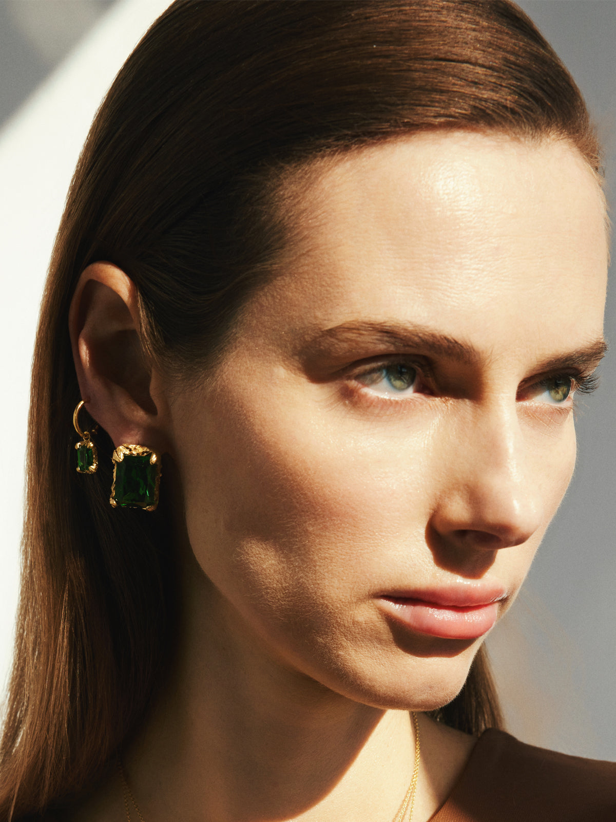 Bodhita - EMERALD HOOP EARRINGS