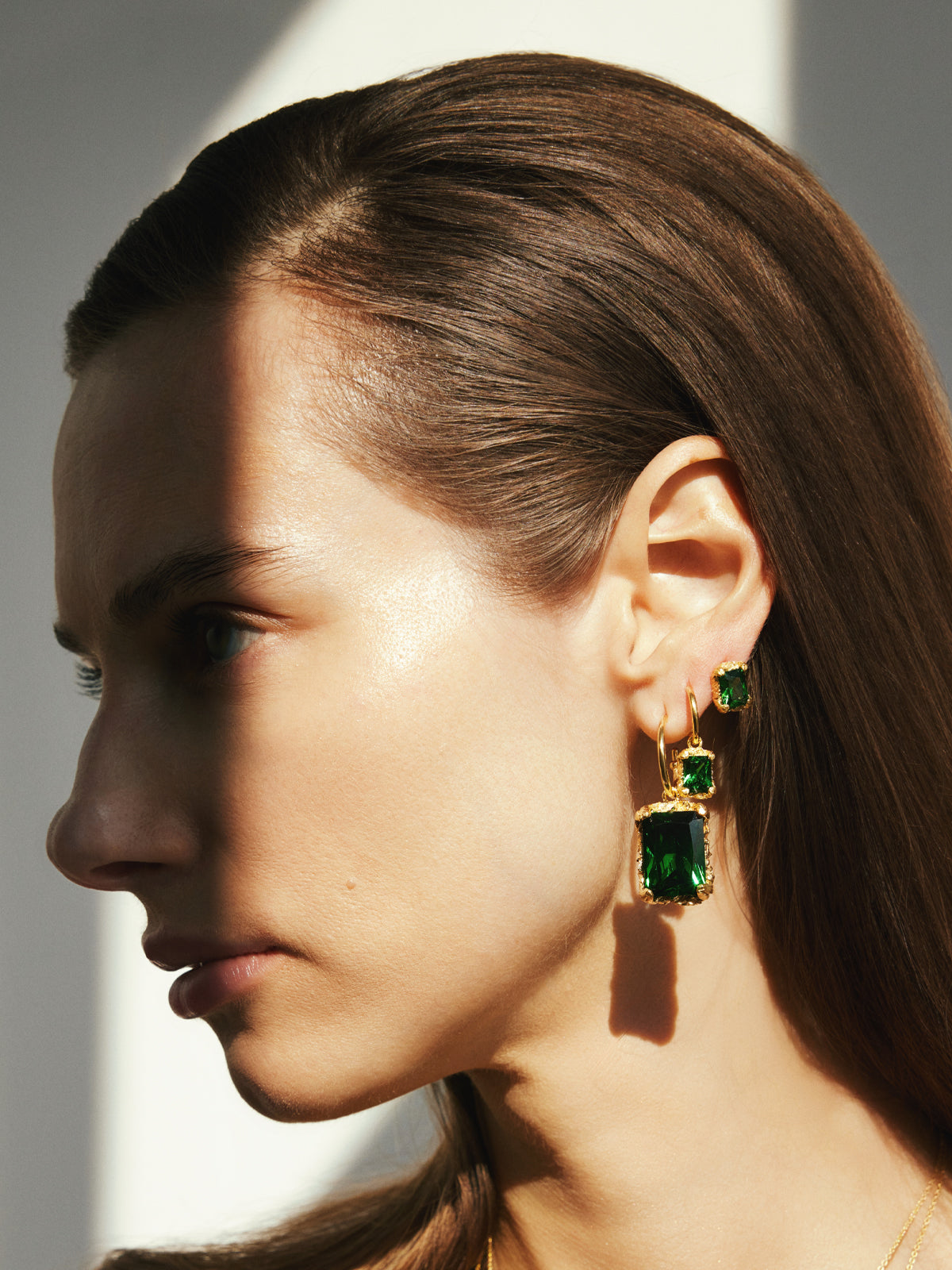 Bodhita - EMERALD HOOP EARRINGS