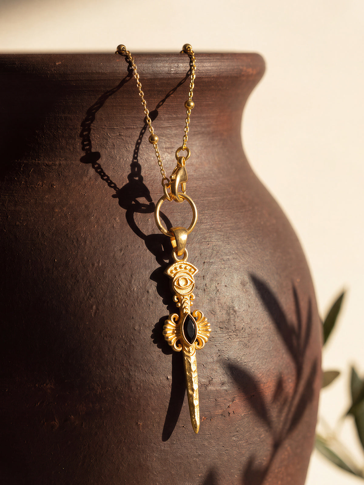ESPADA NECKLACE