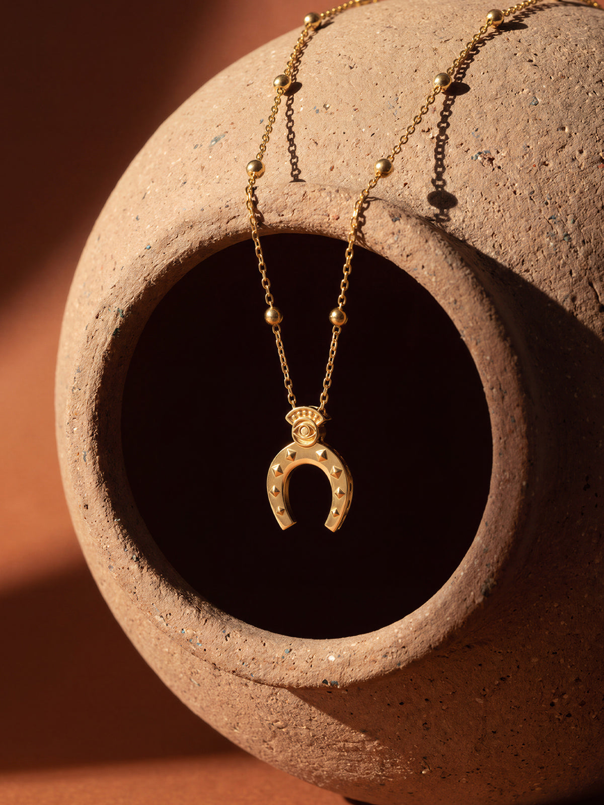 FERRA NECKLACE