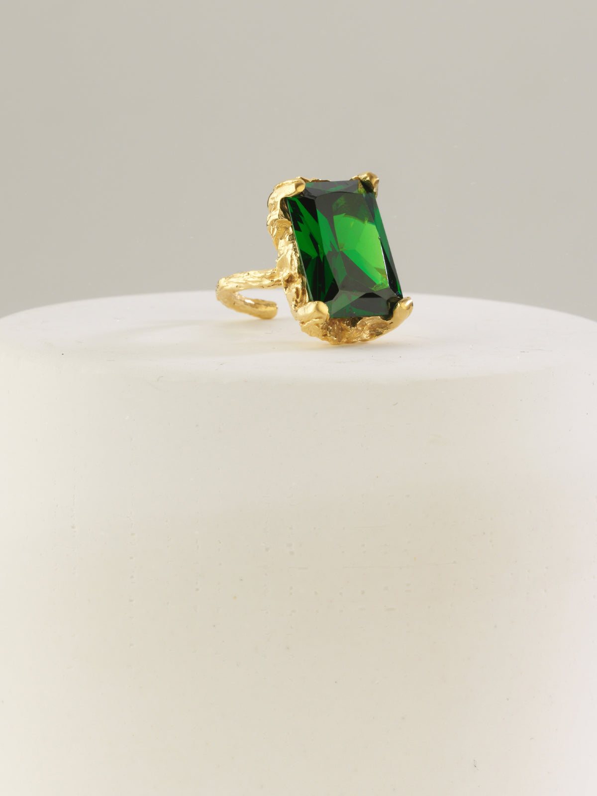 Bodhita - GRANDE EMERALD YÜZÜK
