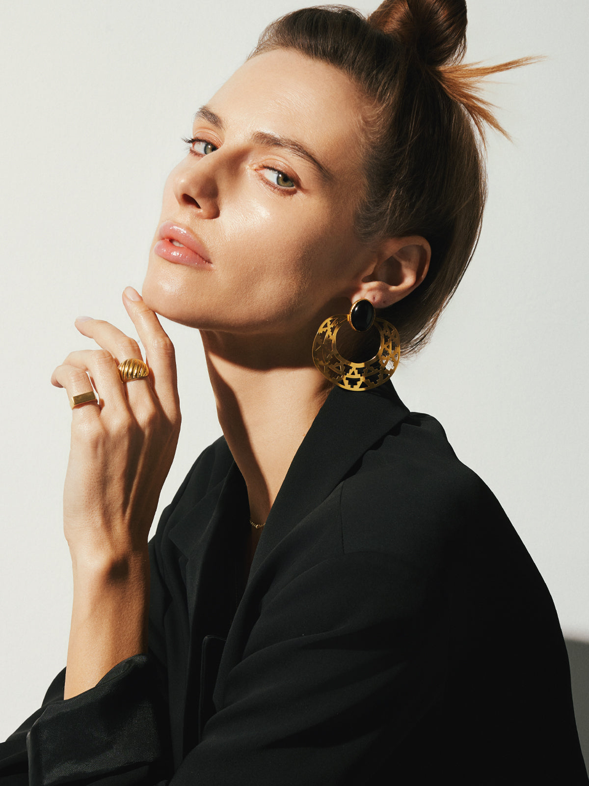 Bodhita - LLIKA ONYX EARRINGS