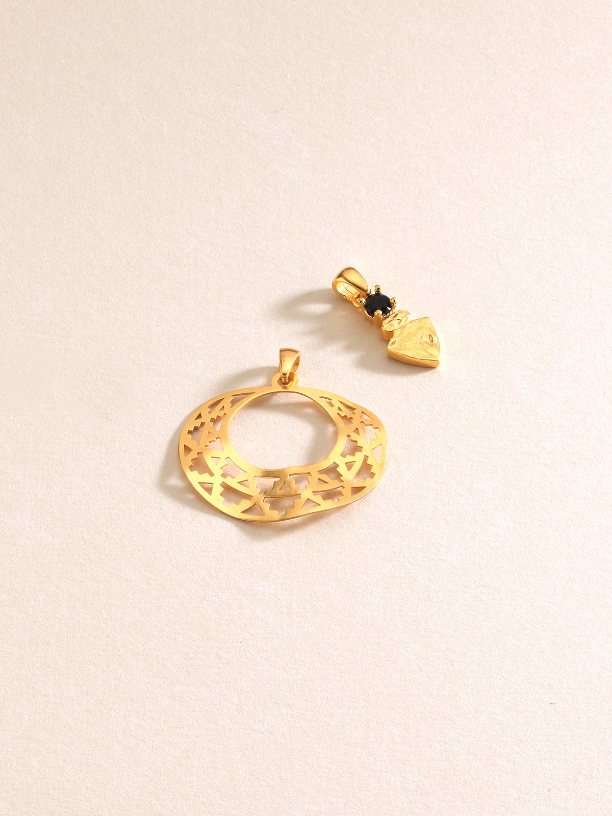 Bodhita - NADIA BLACK PENDANT