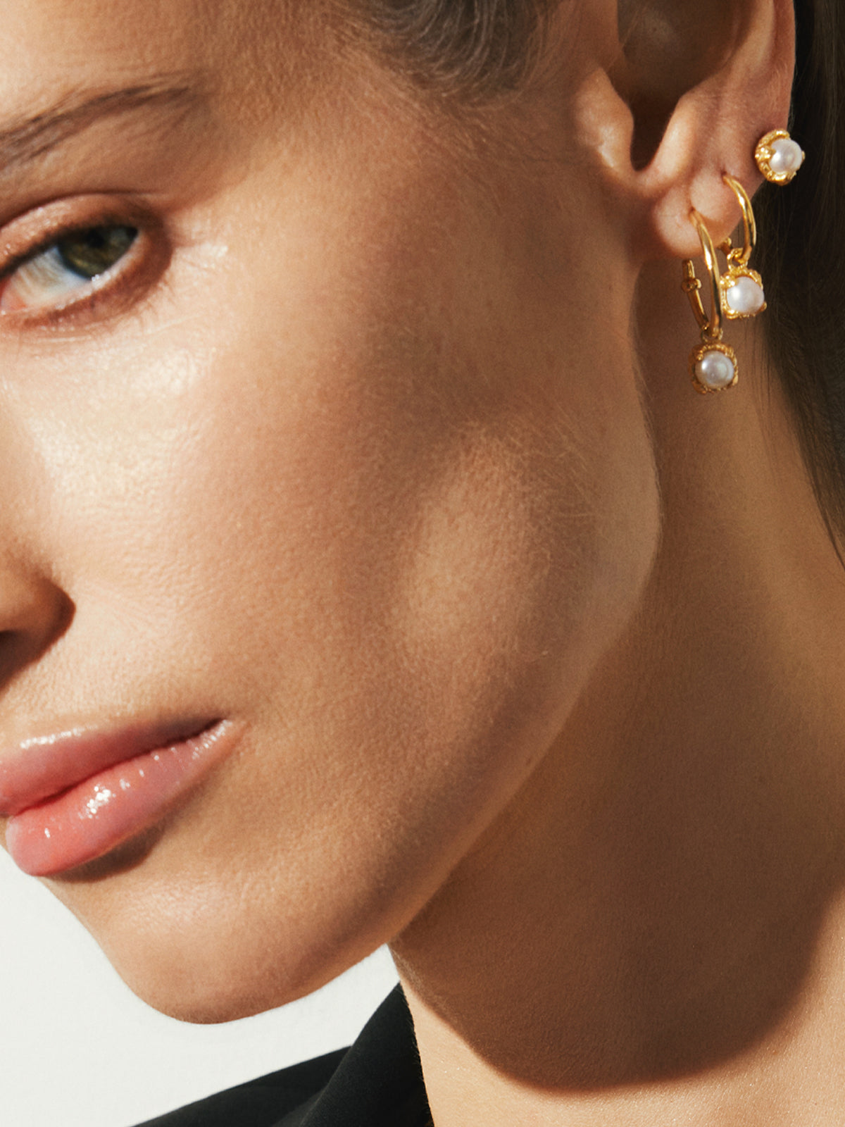 Bodhita - PEARL EARRINGS