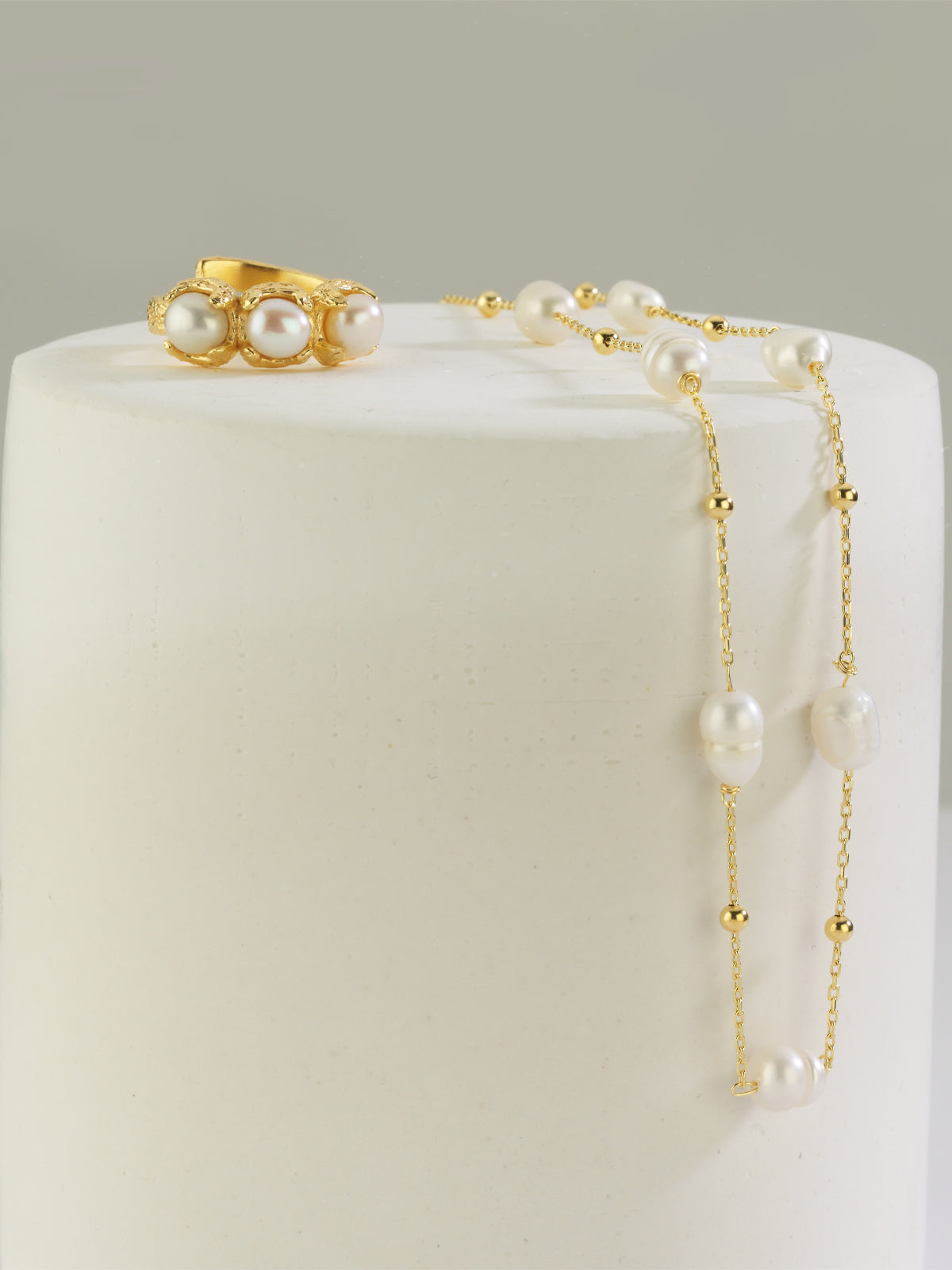 Bodhita - PEARL BALL NECKLACE