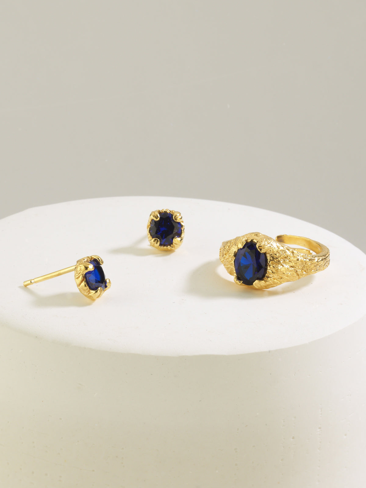 Bodhita - SAPPHIRE RING