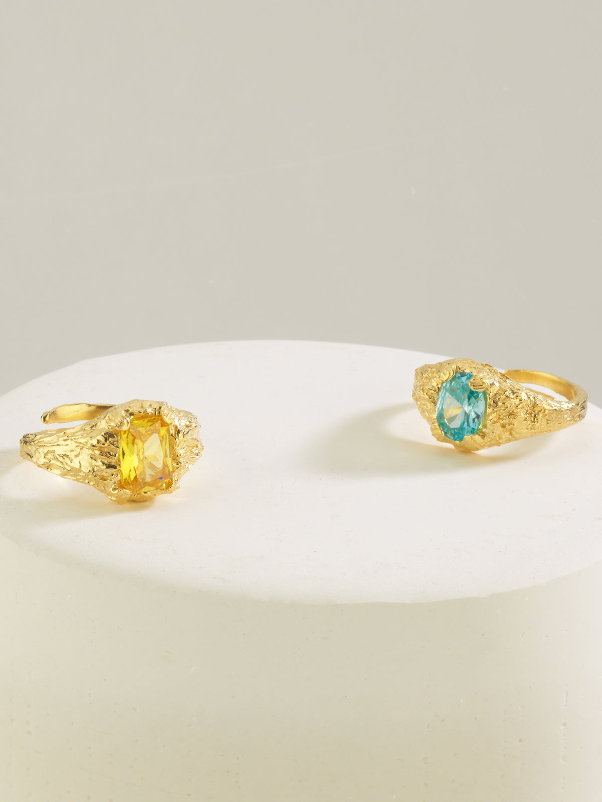 Bodhita - TOPAZ RING