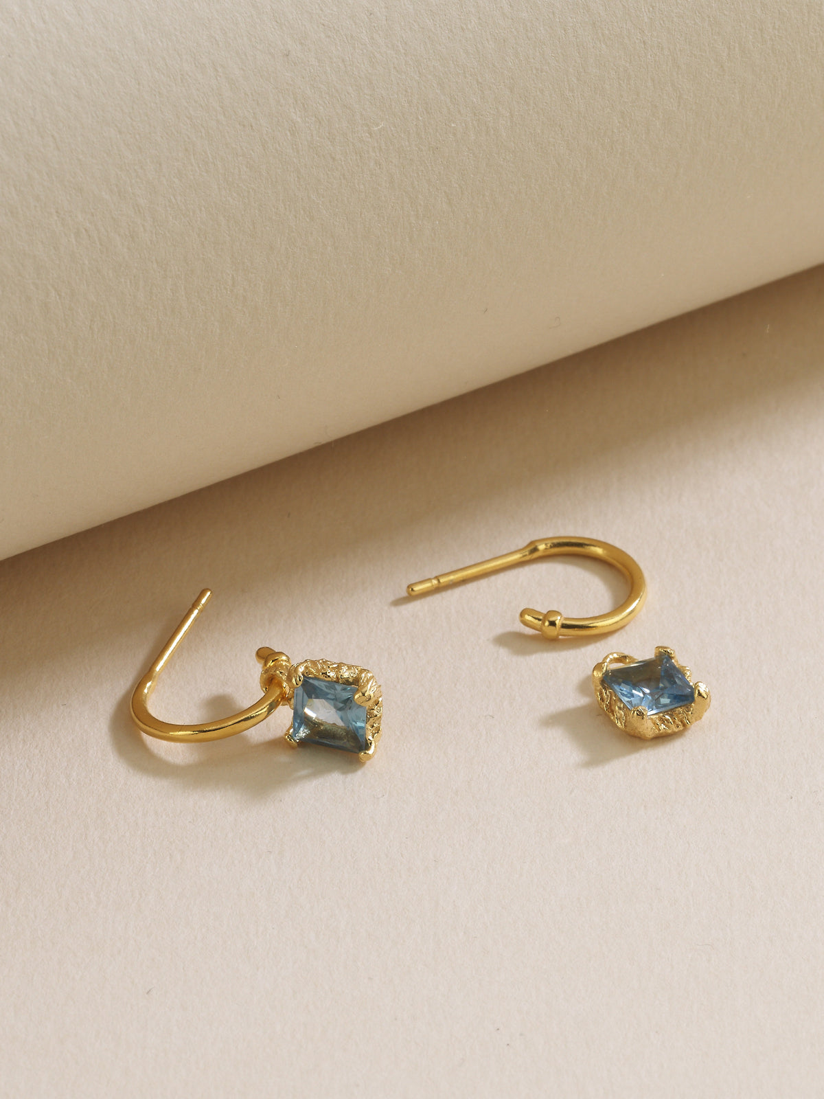 Bodhita - AQUAMARINE HOOP KÜPE