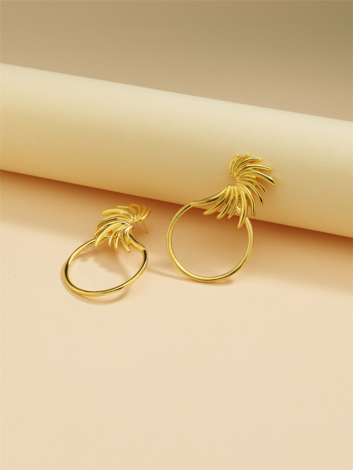 Bodhita - VINGE CIRCLE EARRINGS