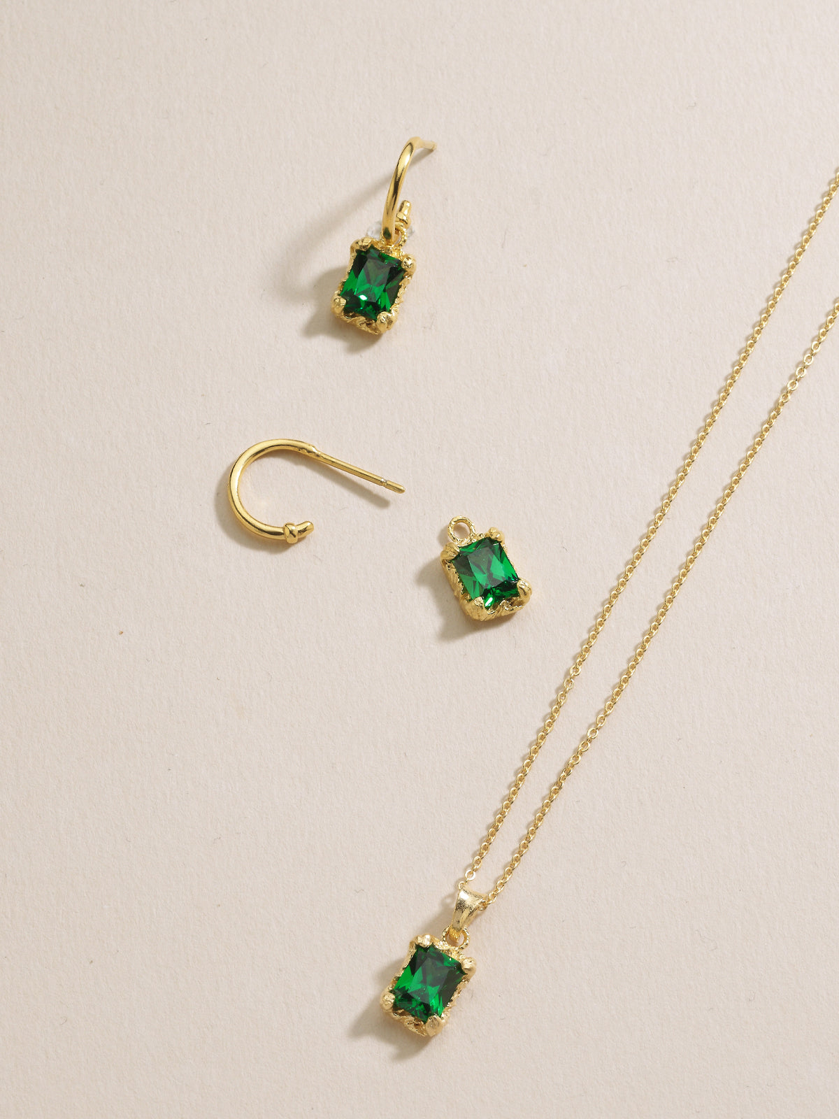 Bodhita - EMERALD EARRINGS PENDANT