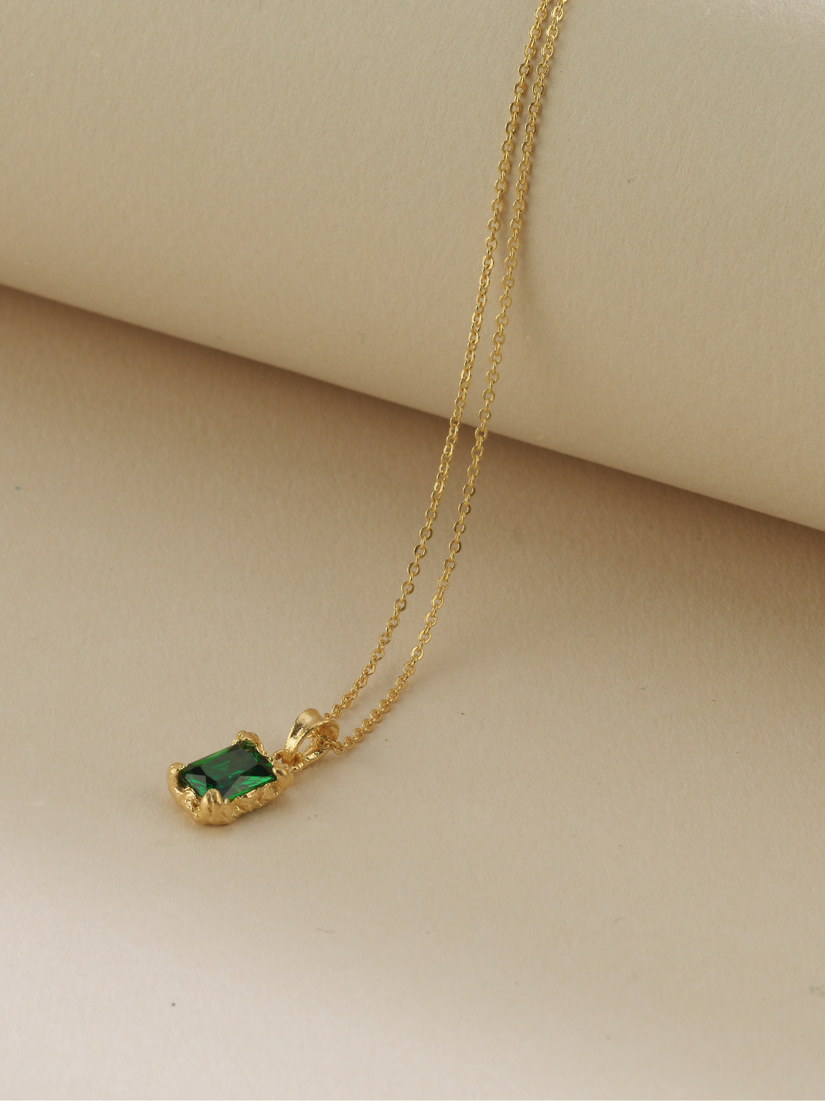 Bodhita - EMERALD NECKLACE