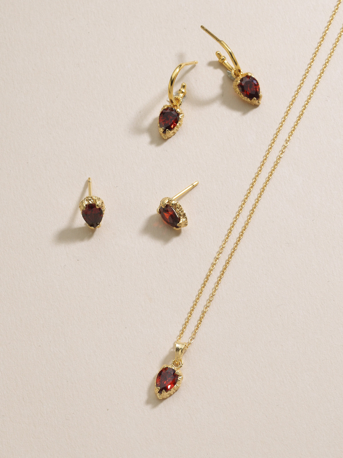 Bodhita - GARNET  EARRINGS