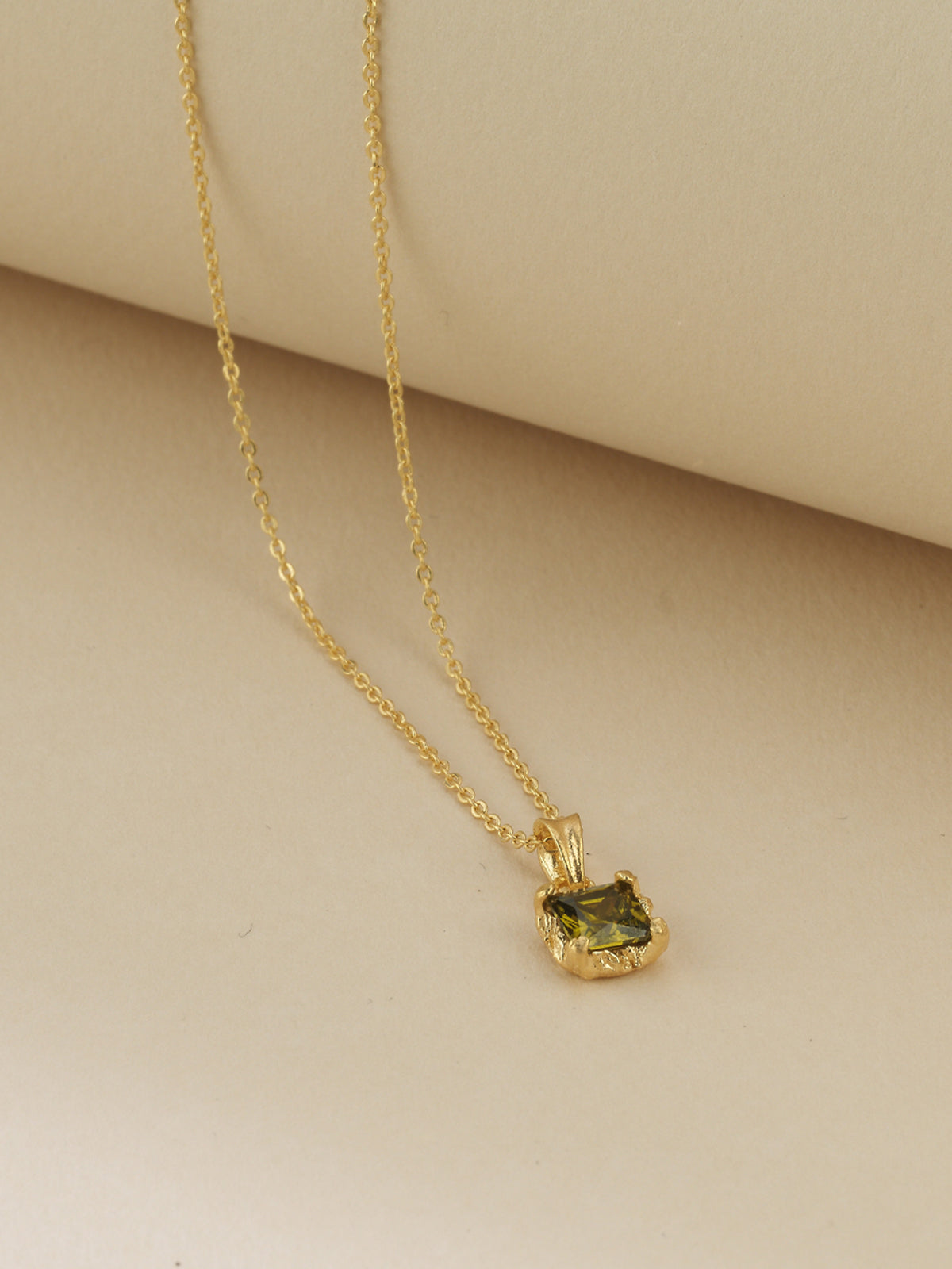 Bodhita - PERIDOT NECKLACE