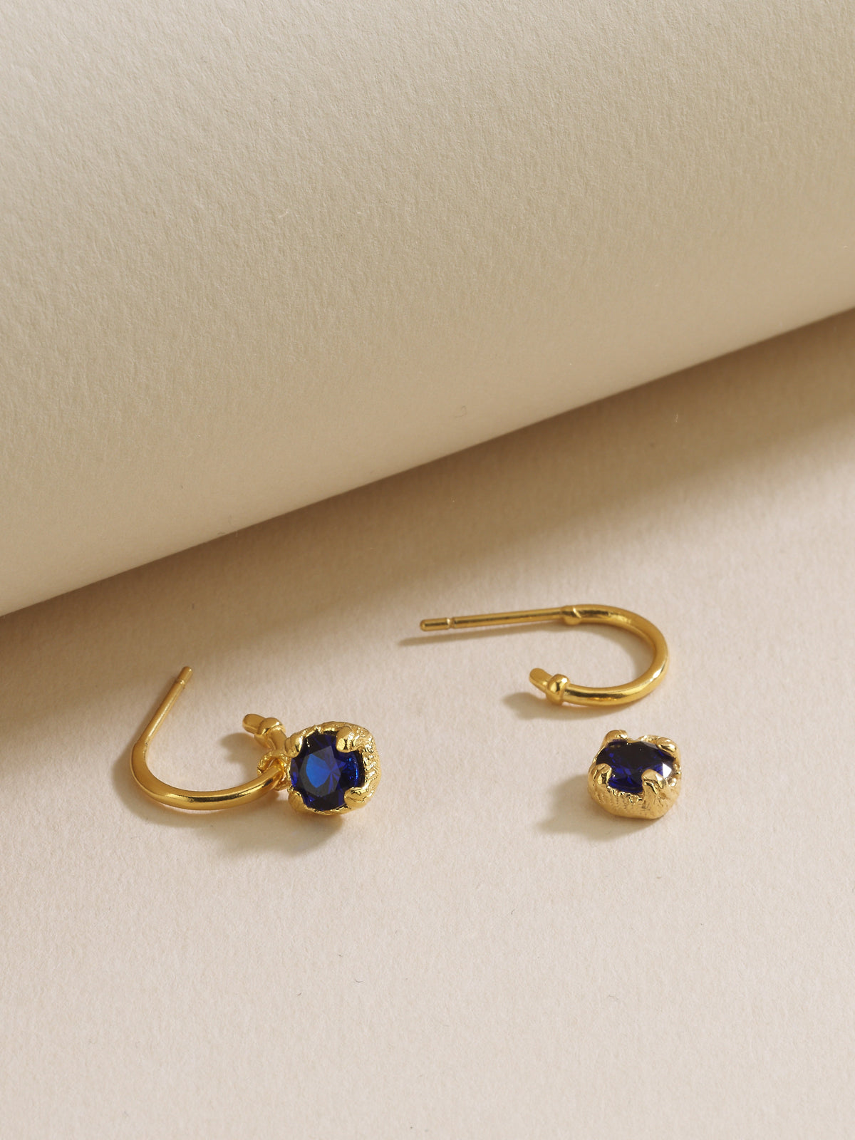 Bodhita - SAPPHIRE HOOP EARRINGS