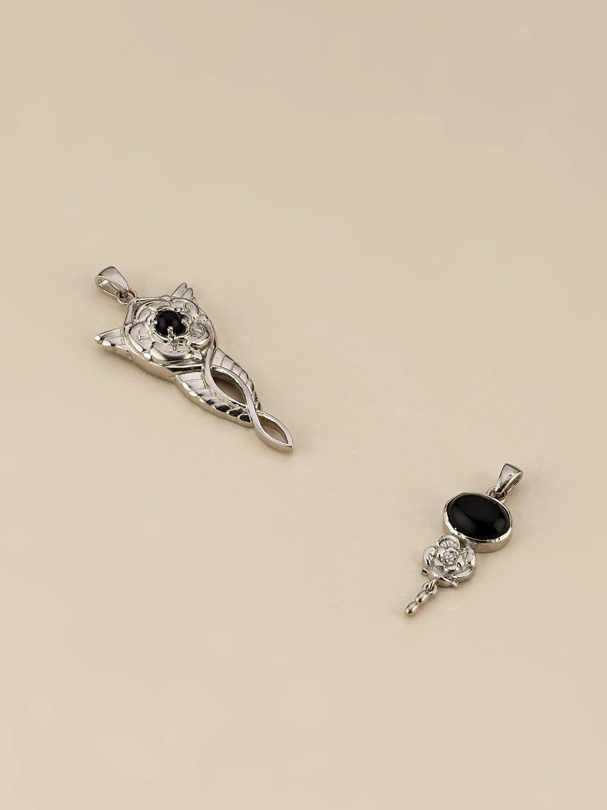 Bodhita - MYSTICA BLACK SILVER PENDANT