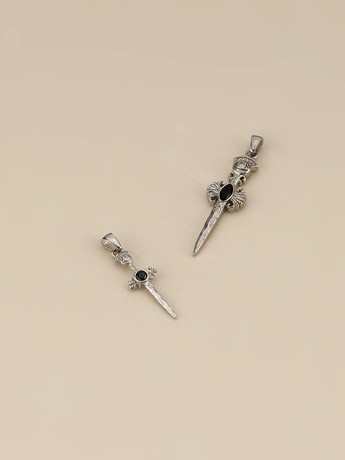 Bodhita - LITTLE ESPADA SILVER PENDANT